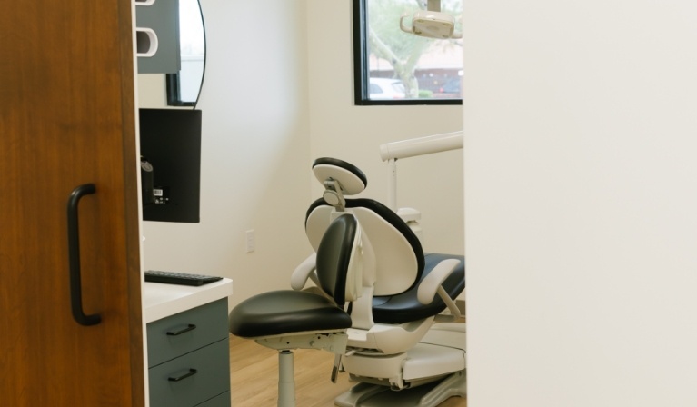 Dental treatment room